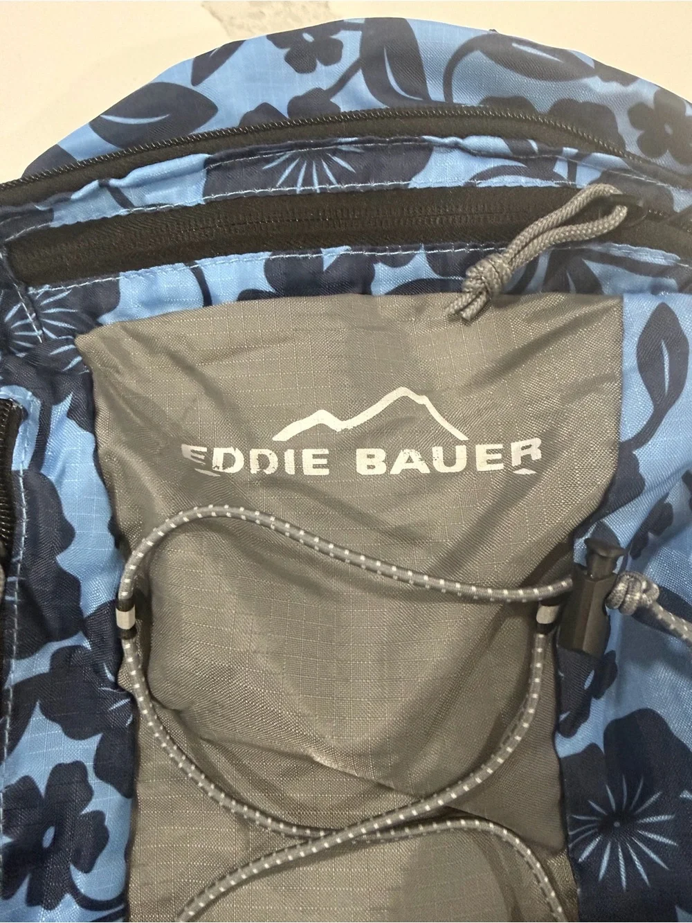 Eddie Bauer compact eddie